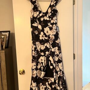 Express Black and White Sheath Maxi Dress V-neck Sleeveless